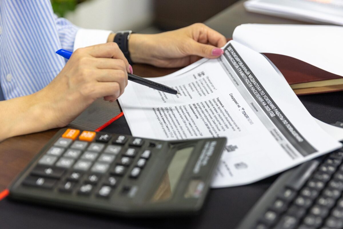 Défaillances d'entreprises au troisième trimestre : la vague ralentit, la fragilité demeure