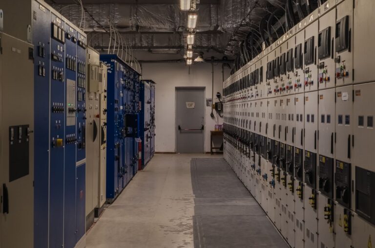 Schneider Electric : ce que son trimestre record apprend sur la lecture d&rsquo;une croissance